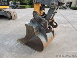 LIEBHERR R926