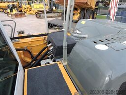 LIEBHERR R926