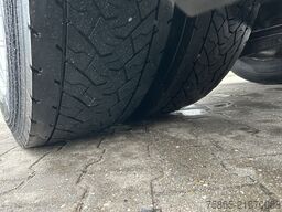 Volvo FM 370 Globetrotter / 960 dkm / 2 Tanks / Full ...