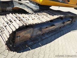 JCB JS220 LC mit Oilquick OQ70/55