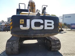 JCB JS220 LC mit Oilquick OQ70/55
