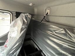 RENAULT Renault D 16 4x2 Pritsche + Plane