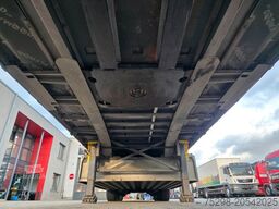 SCHMITZ CARGOBULL SCS 24/L / Palettenk. / Staplerh. / Lenk.