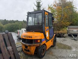 Samsung SF250 Forklift – Only 1,980 Hours!