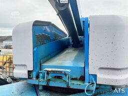 Genie Bomlift