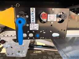 KRONE Koffer-Sattelauflieger mit Ladebordwand