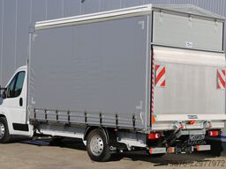 Citroën Jumper Schiebeplane und LBW