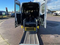 RENAULT Master 170.35 Rollstuhltransporter + Lift