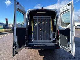 RENAULT Master 170.35 Rollstuhltransporter + Lift