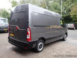 Renault Master T35 2.3 dCi 150 PK AUTOMAAT L2H2 AIRCO N...