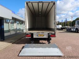 DAF CF 340 FAN 6X2 Bakwagen + Klep 2500 KG