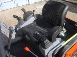 KUBOTA KX016-4 * 2x Löffel * *Verst.-Fahrw.* vgl 18 19