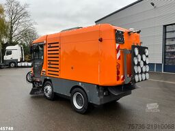 Ravo 580 with 3-rd brush