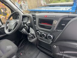 Iveco Daily 65C15 Abschleppwagen Haken Doka
