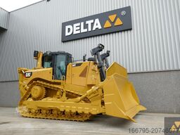 Caterpillar D8T
