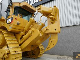 Caterpillar D8T