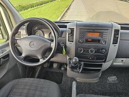 MERCEDES-BENZ SPRINTER 210