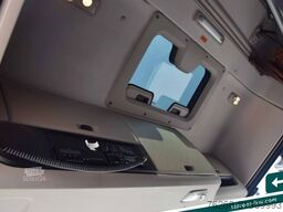 DAF XF 530 6x4 Holzaufbau Kran Palfinger + Gsodam