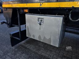 Floor FLO 17 27 Hardwood, New Condition !!!!