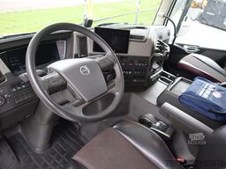 Volvo FM 380 6X2 | INSULATED + HEATING | 9.80 M BOX |...