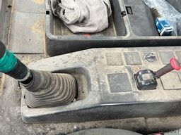 Iveco Eurotrakker 260 E 30 (MANUAL PUMP / POMPE MANUE...