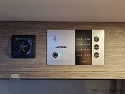 PÖSSL 2 WIN Plus - AKTION Navi+Kamera+Markise