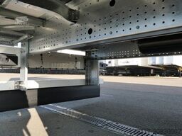 SCHMITZ CARGOBULL SBO 18 / ROLLTOR / ZURRLEISTE / LIFTACHSE NEU !