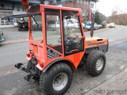 HOLDER Holder  A 750  4x4  1130 Betr Stunden   1 Hand