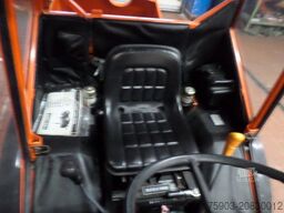 HOLDER Holder  A 750  4x4  1130 Betr Stunden   1 Hand