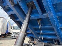 MERCEDES-BENZ AROCS 2548 / Meiller / 125 TKM