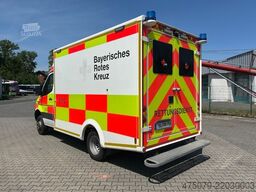 MERCEDES-BENZ Sprinter 519 / 4x4 / RTW / WAS / Trage
