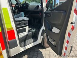 MERCEDES-BENZ Sprinter 519 / 4x4 / RTW / WAS / Trage