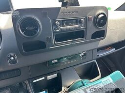 MERCEDES-BENZ Sprinter 519 / 4x4 / RTW / WAS / Trage