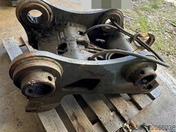 Volvo B20 quick coupler