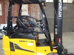 HYUNDAI 18BT-9U  UVV  4,25m Hubh 1680kg Ladegerät