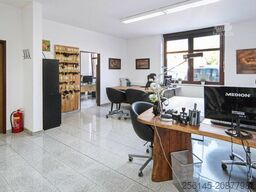 HYUNDAI 18BT-9U  UVV  4,25m Hubh 1680kg Ladegerät