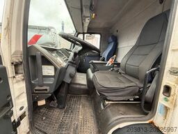 MAN LE 11.220C 4x2 Pritsche Kran HIAB 071