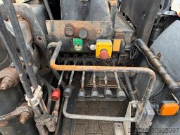 MAN LE 11.220C 4x2 Pritsche Kran HIAB 071