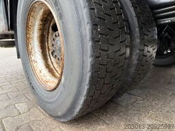 MAN LE 11.220C 4x2 Pritsche Kran HIAB 071