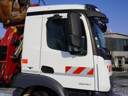 Mercedes-Benz Antos 3240 8×2 / Typhoon L170Z3 crane