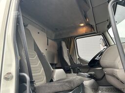 DAF FA LF 55 210 EEV / 12 Ton / Isolated Box / Load...