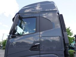 Iveco AS 440 S57 S-Way tractor unit / 2024