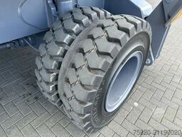 Fuchs MHL 350 MATERIAL HANDLER/UMSCHLAGBAGGER/OVERSL...
