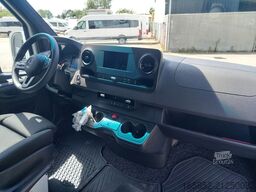 Mercedes-Benz 519 Sprinter AHK