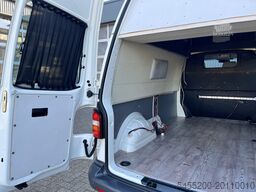 Volkswagen Transporter 2.5 TDI 340 130pk L2H3 BTW vrij! Au...