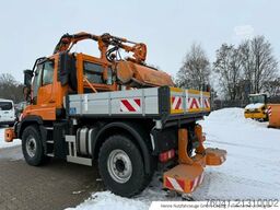 Mercedes-Benz Unimog U 318