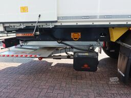 Wielton 3 Asser. Gesloten met Dhollandia klep 2500 kg L...