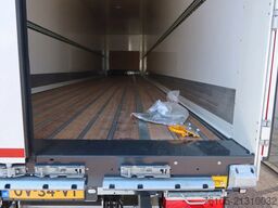 Wielton 3 Asser. Gesloten met Dhollandia klep 2500 kg L...