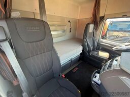DAF FTG XF530/6X2/Euro6d/Vorlauf-Lenk/Intarder/Hydr/