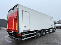 SCANIA P320 6x2*4 Carrier Supra 1250 Mt 9.50 m. box